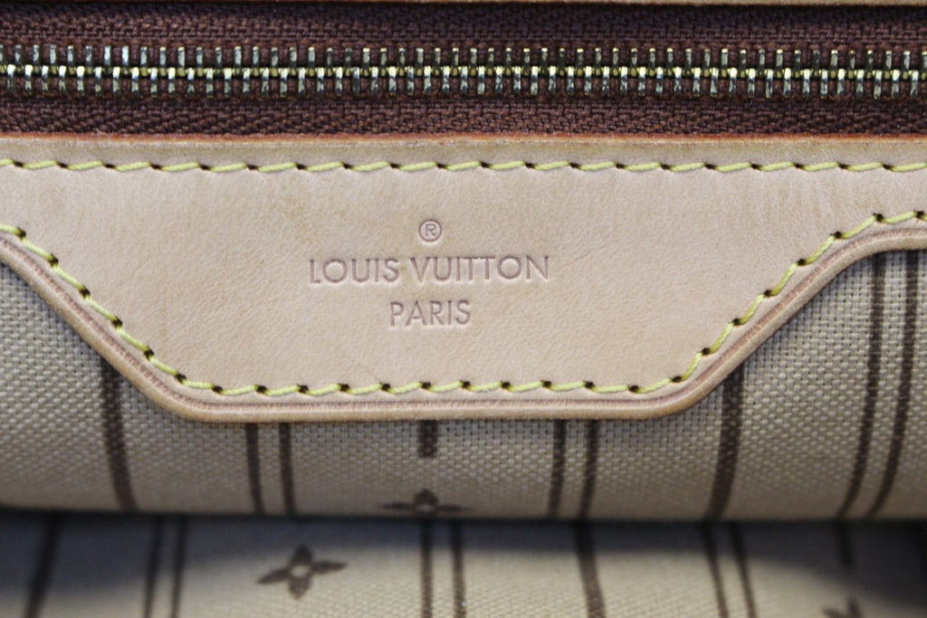 LOUIS VUITTON Monogram Canvas Delightful GM Shoulder Bag