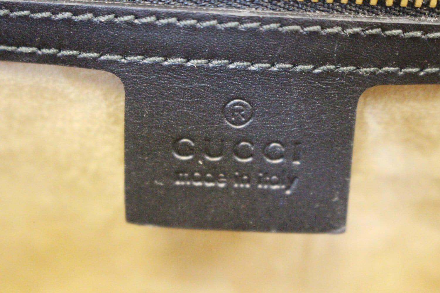 GUCCI Black Calfskin Leather Small Sylvie Shoulder Bag