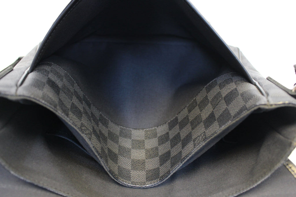 LOUIS VUITTON Daniel MM Damier Graphite  Messenger Bag