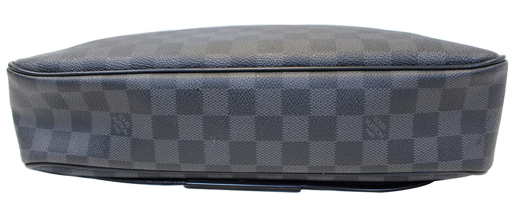 LOUIS VUITTON Daniel MM Damier Graphite  Messenger Bag