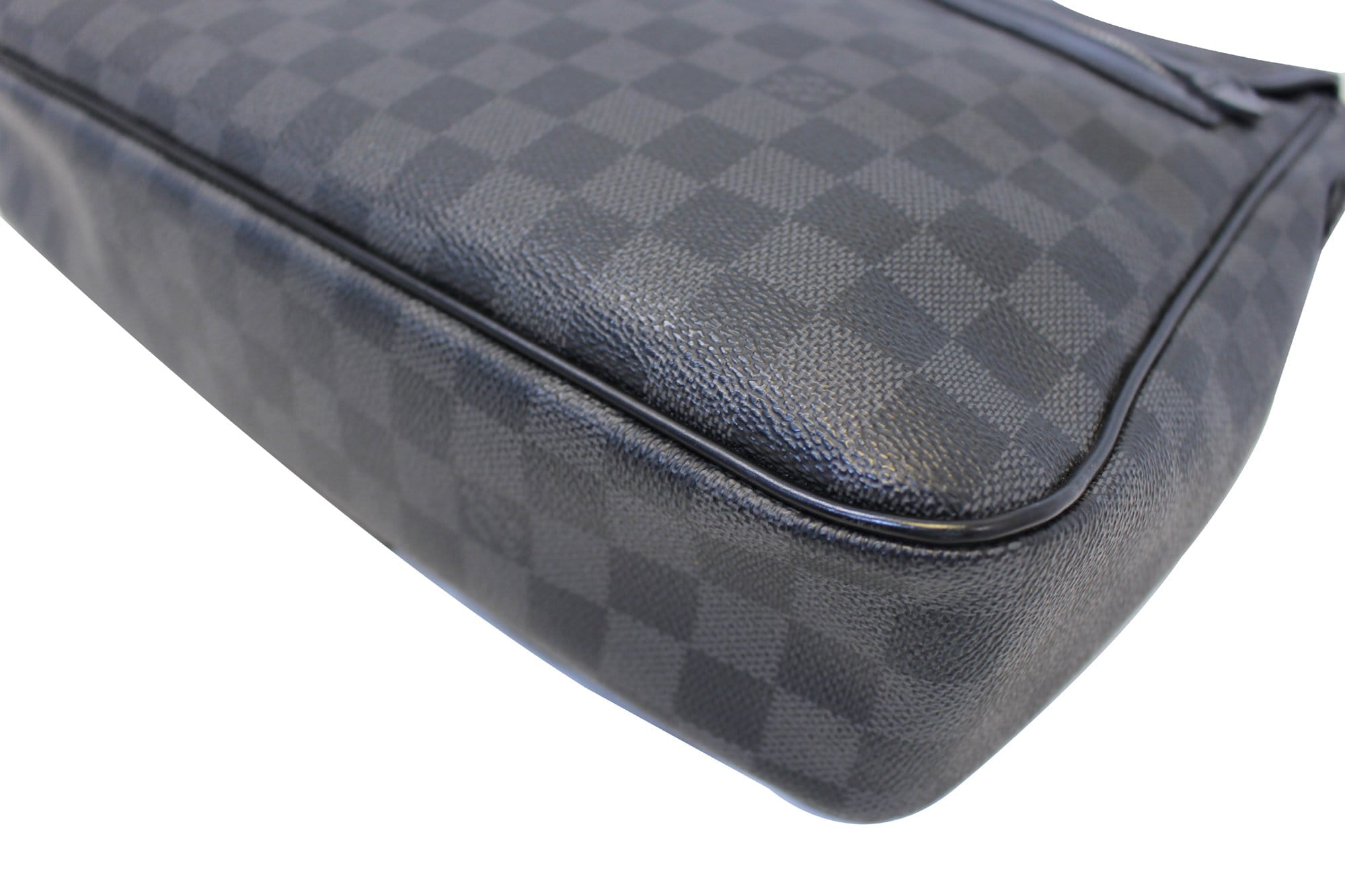 LOUIS VUITTON Daniel MM Damier Graphite  Messenger Bag
