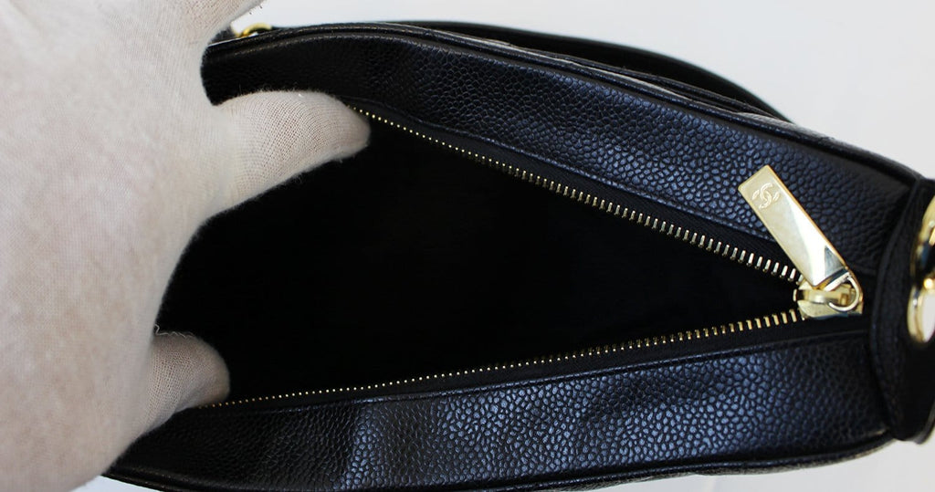 Chanel Shoulder Bag - CHANEL Sac Divers Caviar Leather Large Handbag