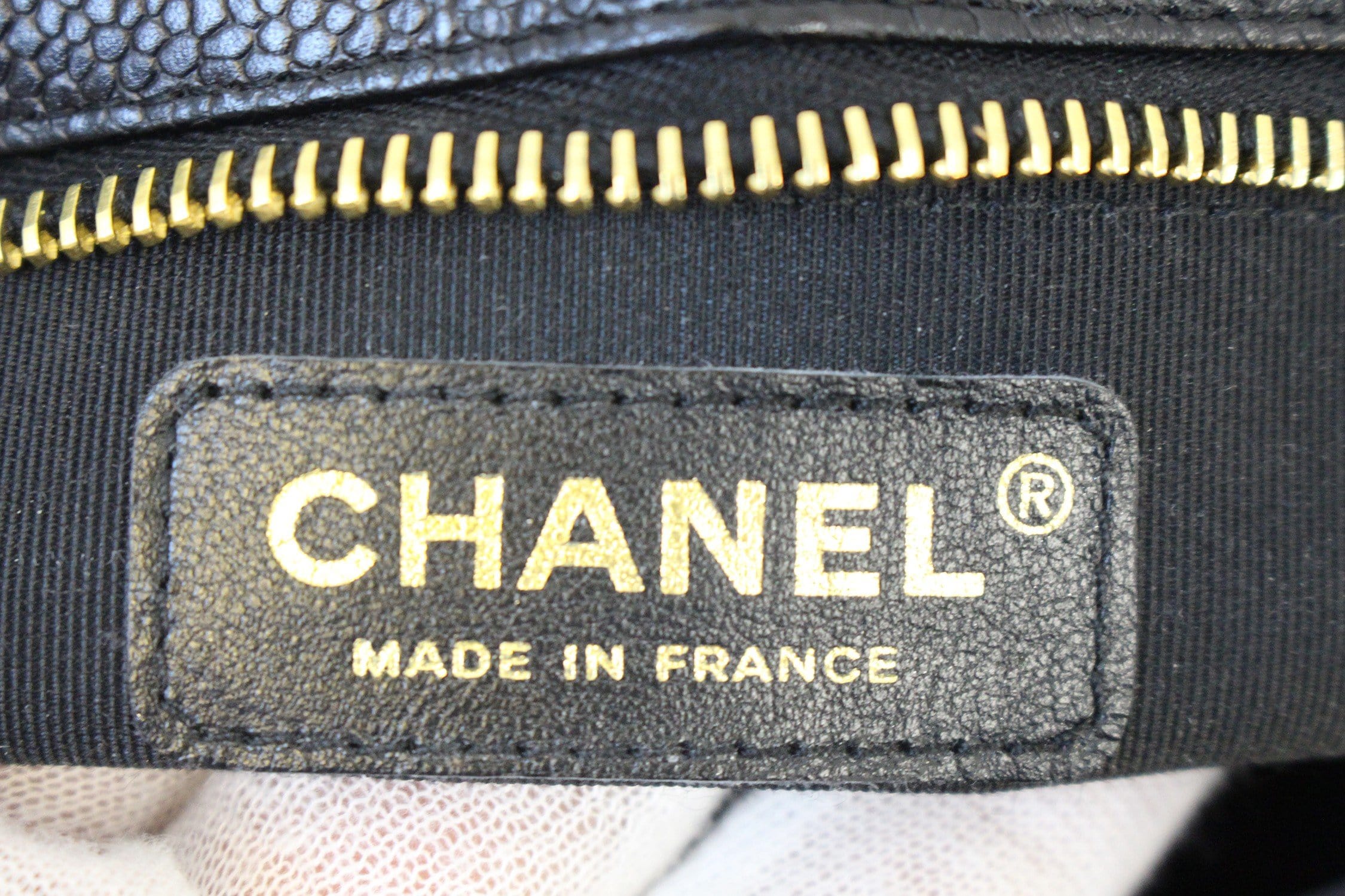 Chanel Shoulder Bag - CHANEL Sac Divers Caviar Leather Large Handbag