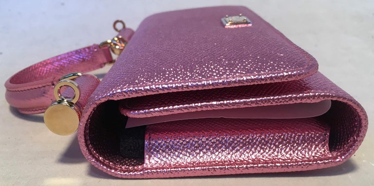 NWOT Dolce and GaBurberryana Pink Sicily Von Wallet Cell Phone Clutch Purse