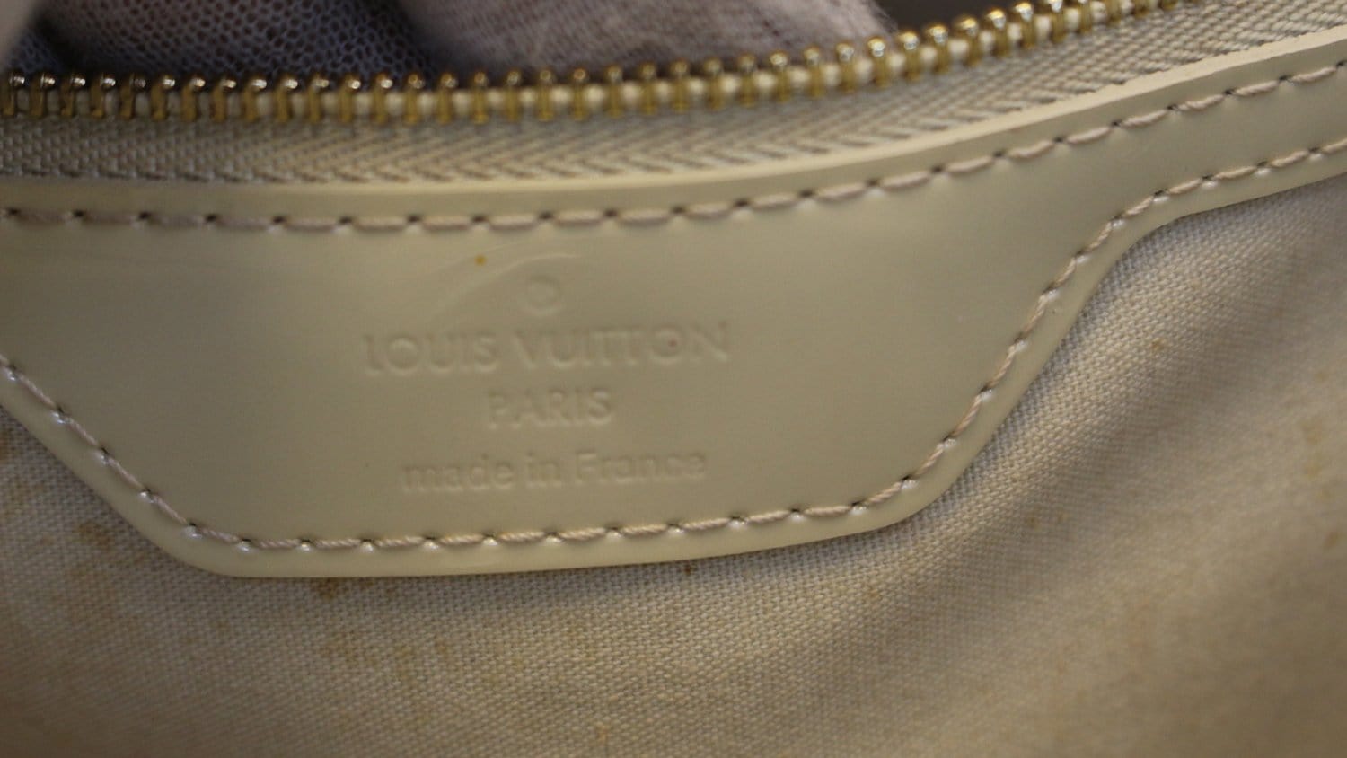 LOUIS VUITTON Monogram Vernis Wilshire MM Tote Bag