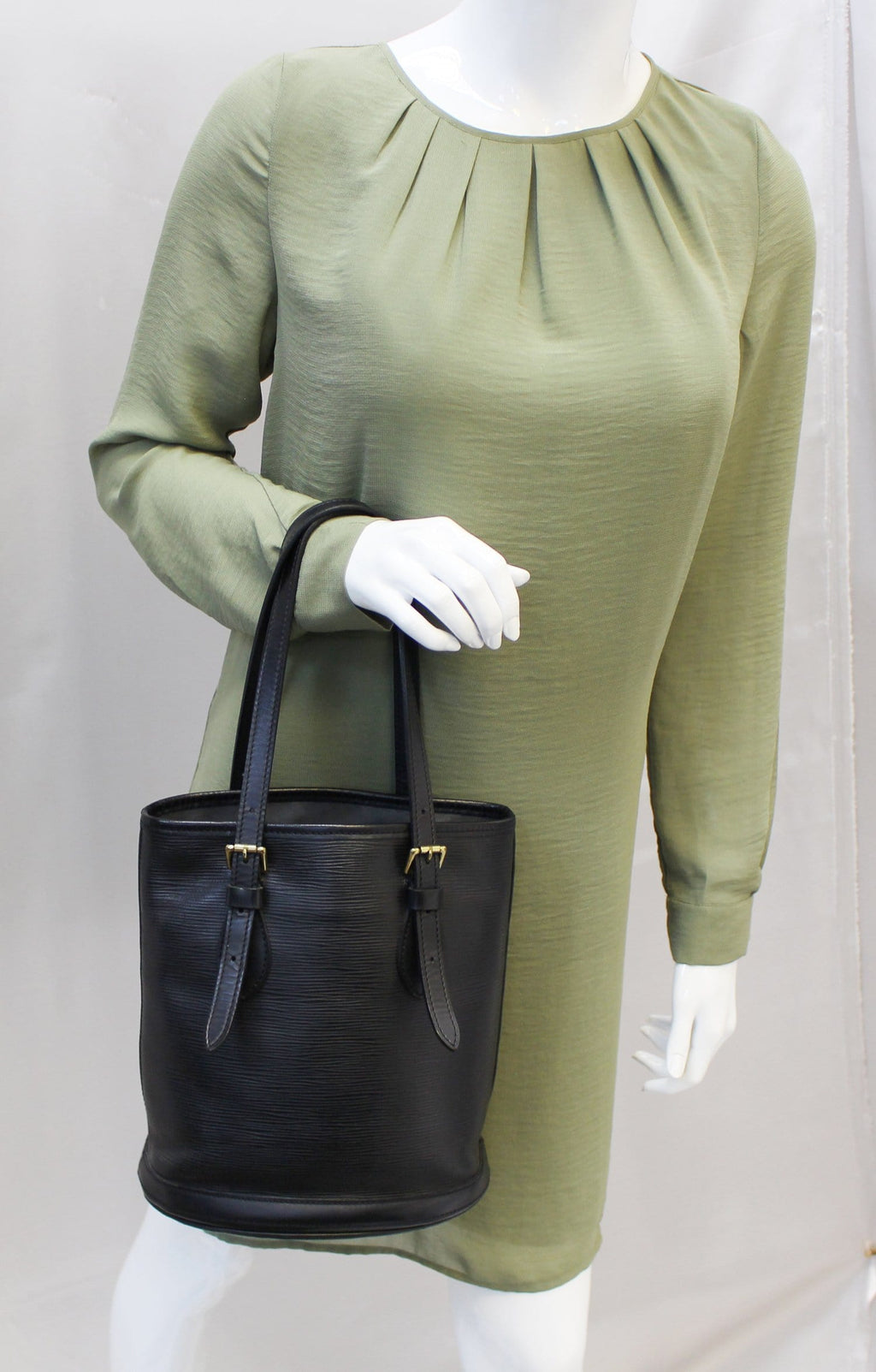 LOUIS VUITTON Black Epi Leather Petite Bucket Shoulder Bag