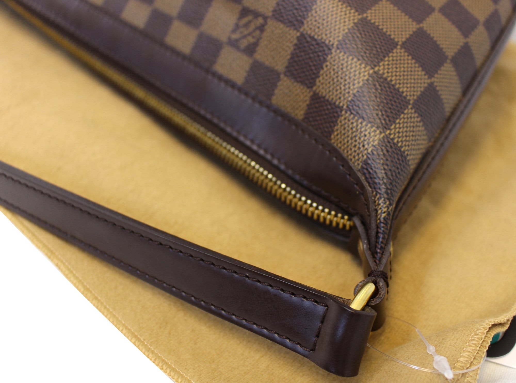 LOUIS VUITTON Damier Ebene Irovo MM Shoulder Bag