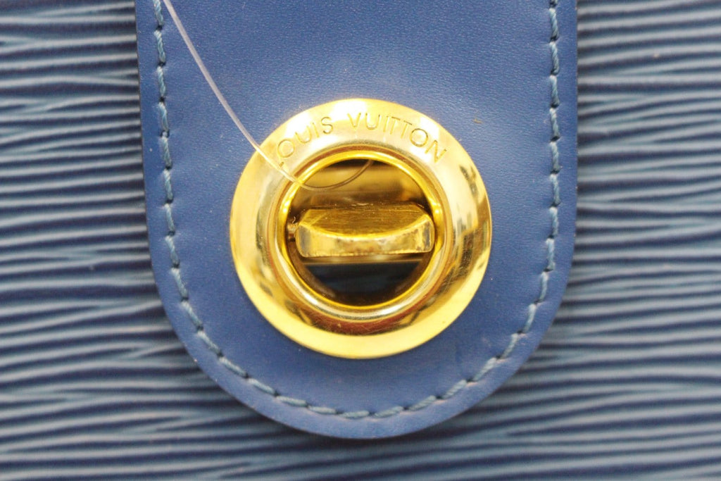 LOUIS VUITTON Epi Leather Blue Cluny Shoulder Bag