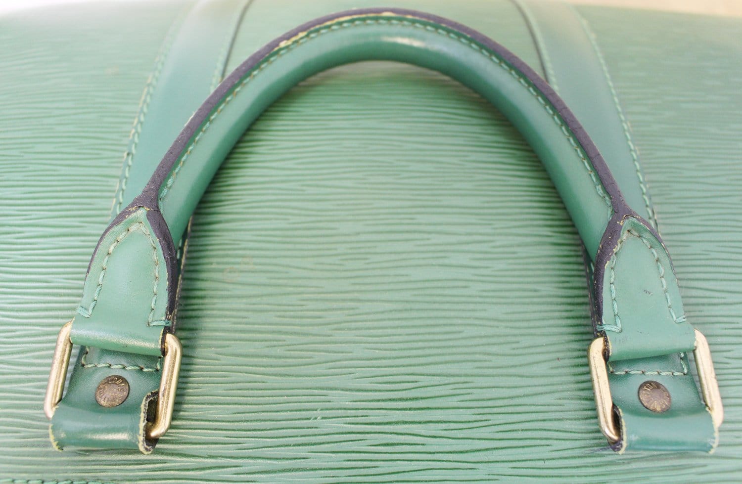 LOUIS VUITTON Epi Leather Green Keepall 50 Boston Satchel Bag