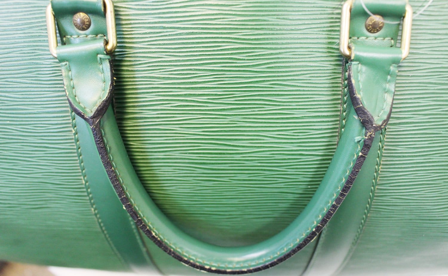 LOUIS VUITTON Epi Leather Green Keepall 50 Boston Satchel Bag