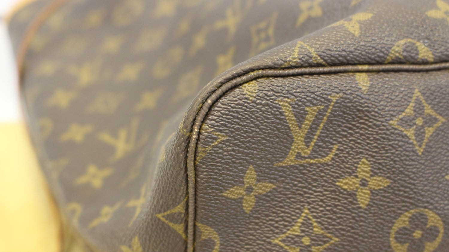 LOUIS VUITTON Neverfull GM Monogram Canvas Shoulder Bag