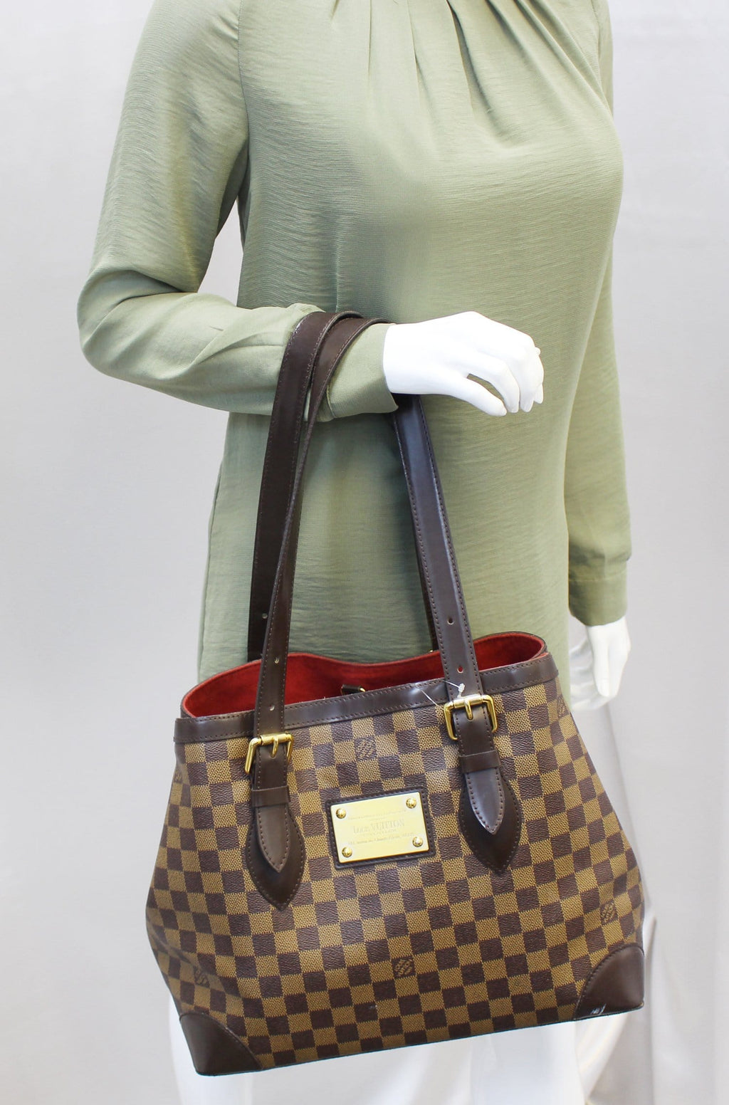 LOUIS VUITTON Damier Ebene Hampstead GM Shoulder Bag - 30% Off