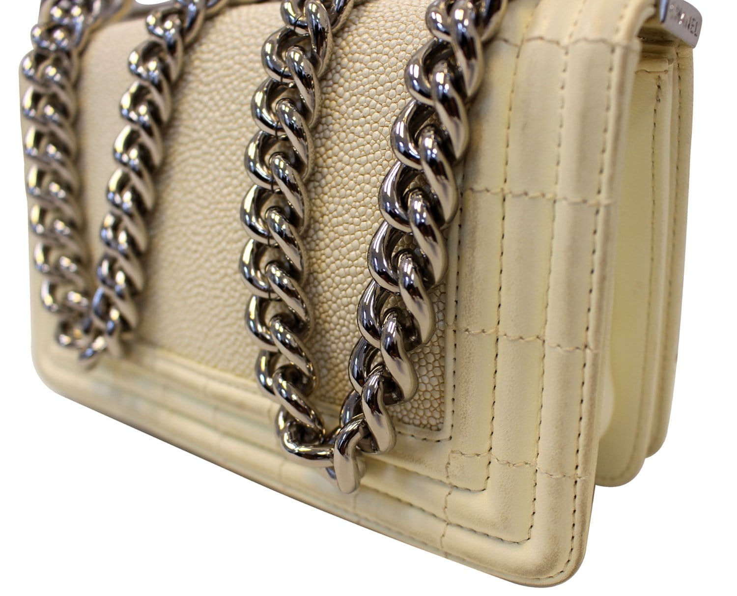 Chanel White Boy Stingray Leather small sample Crossbody Bag - Sale