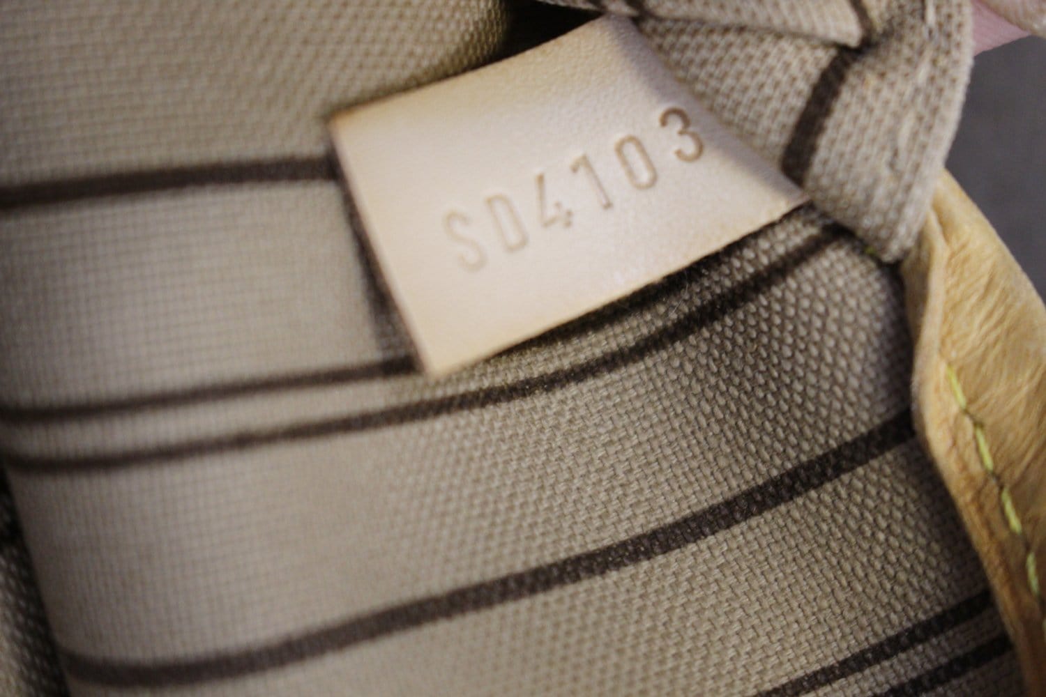 LOUIS VUITTON Neverfull MM Monogram Canvas Brown Tote Bag
