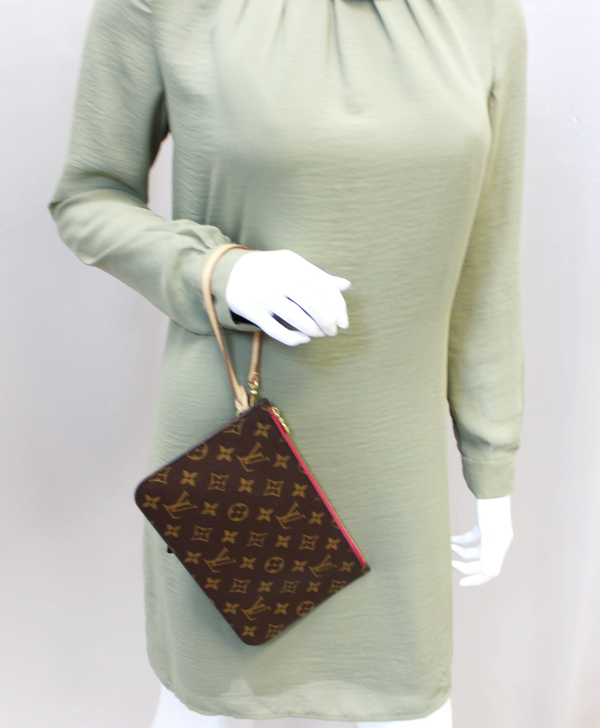 LOUIS VUITTON Pochette Wristlet Neverfull GM Monogram Canvas Pouch