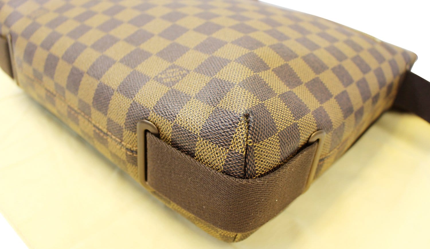 LOUIS VUITTON Damier Ebene Brooklyn MM Crossbody Bag