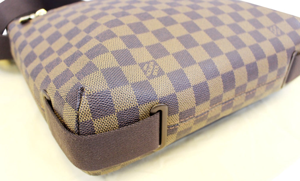 LOUIS VUITTON Damier Ebene Brooklyn MM Crossbody Bag