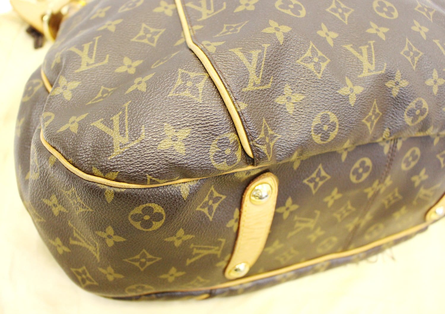 LOUIS VUITTON Monogram Galliera GM Tote Shoulder Bag