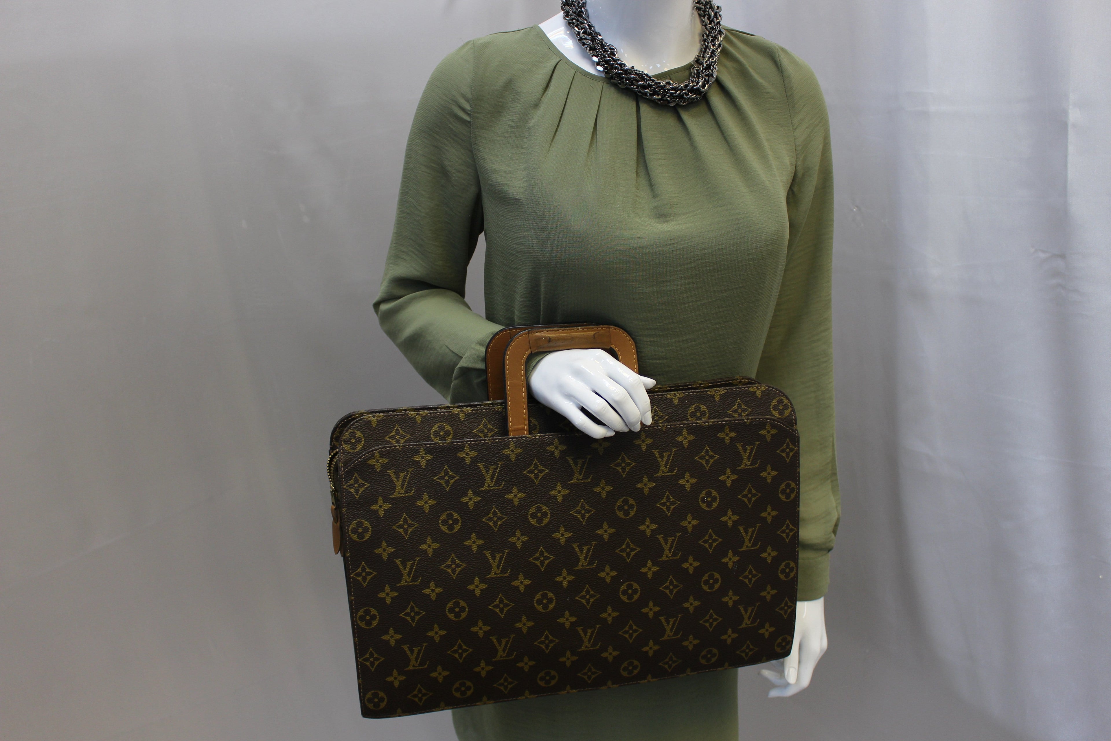 LOUIS VUITTON Monogram Canvas Brown Document Briefcase Bag