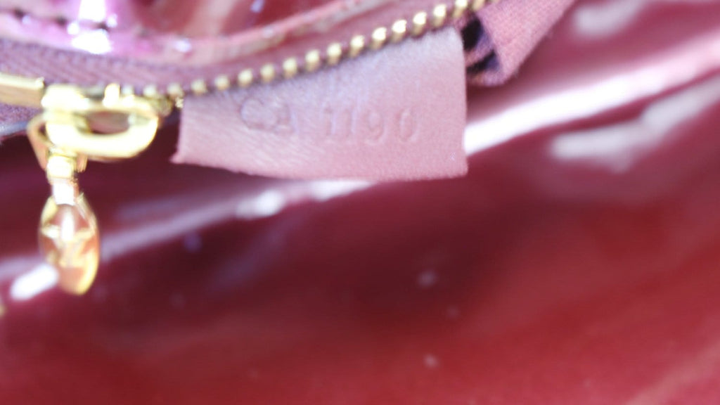 LOUIS VUITTON Rouge Fauviste Vernis Pochette Sobe Clutch Bag