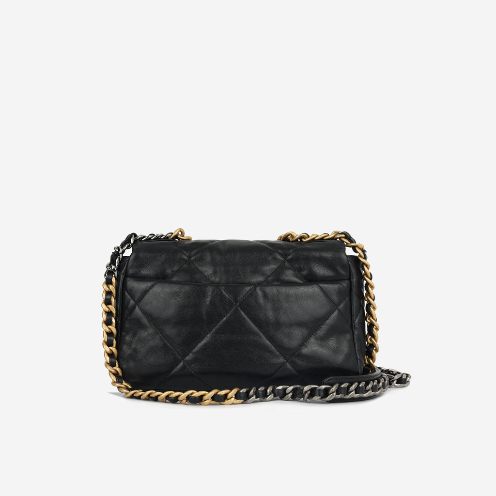Chanel 19 - Small