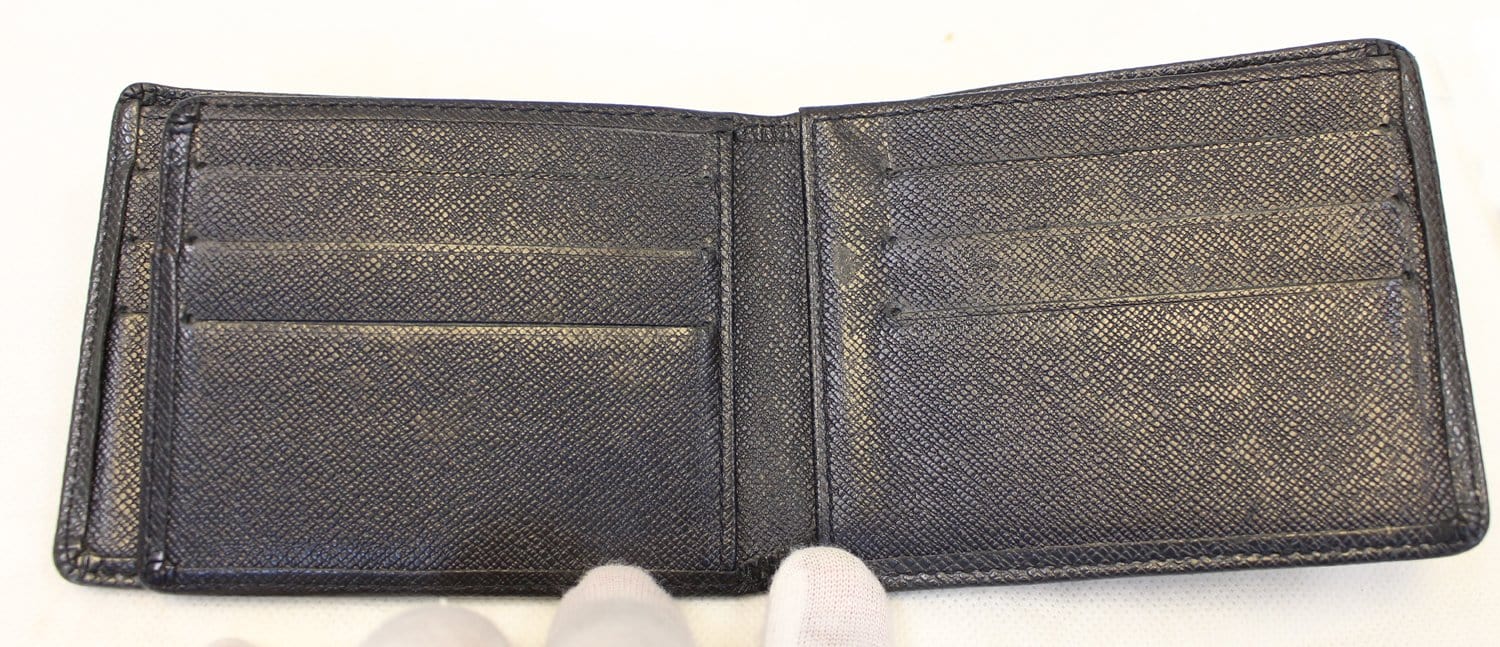 LOUIS VUITTON Slate Taiga Billfold Black Wallet