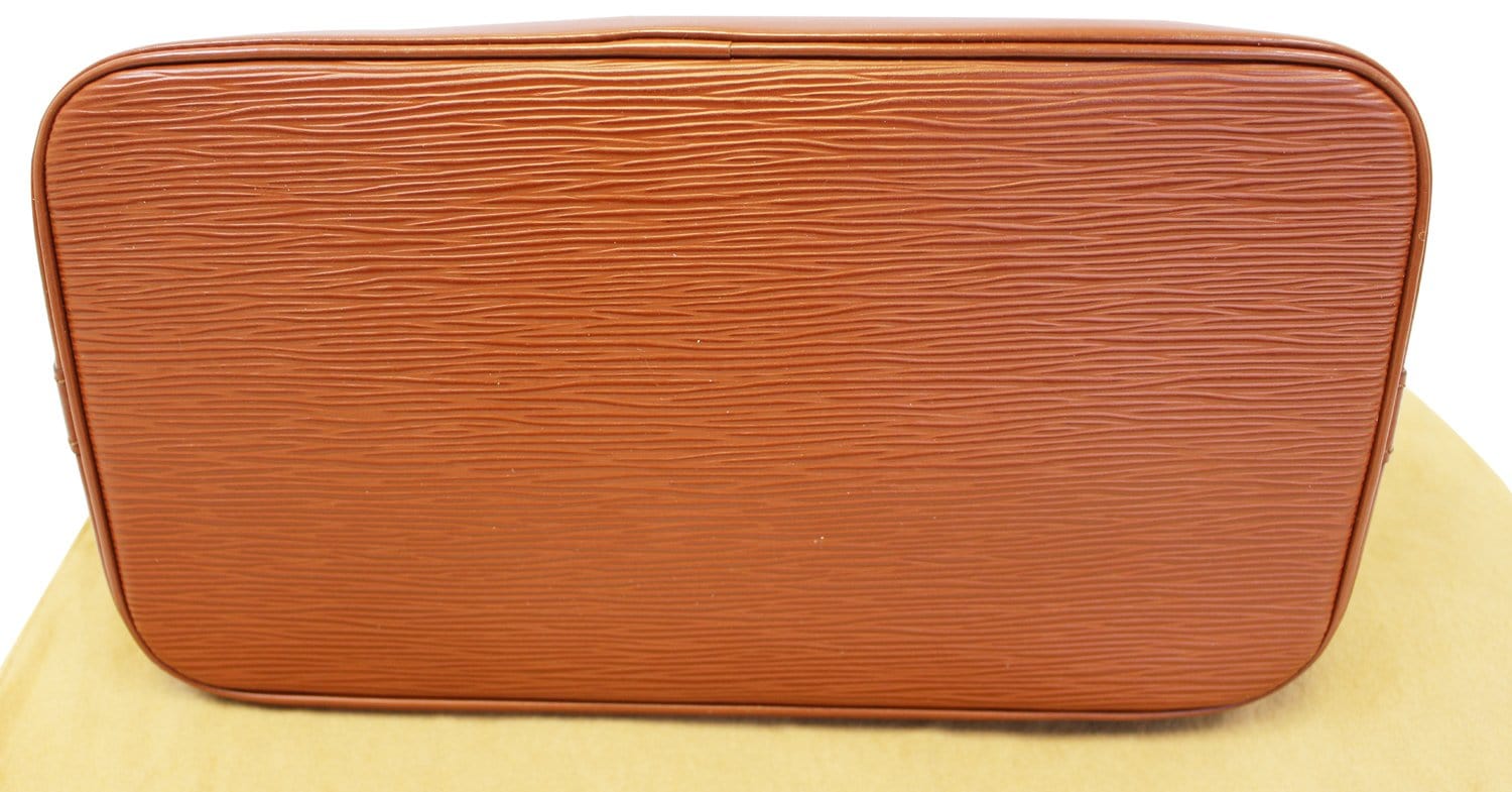 LOUIS VUITTON Epi Leather Alma PM Cipango Gold Brown Satchel Bag