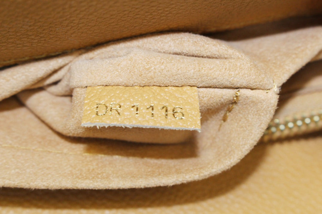 LOUIS VUITTON Monogram Canvas Venus 2way Shoulder Handbag