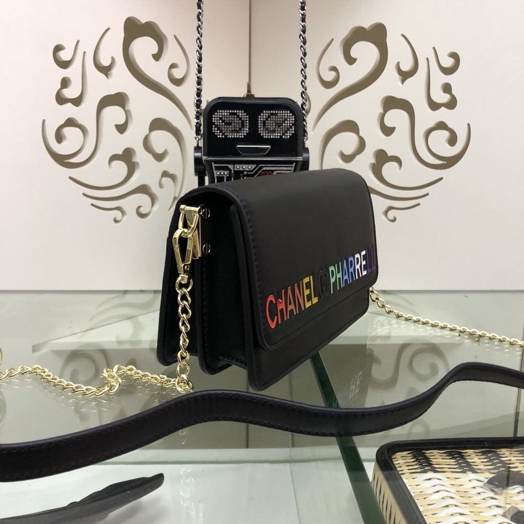Elite Carryalls