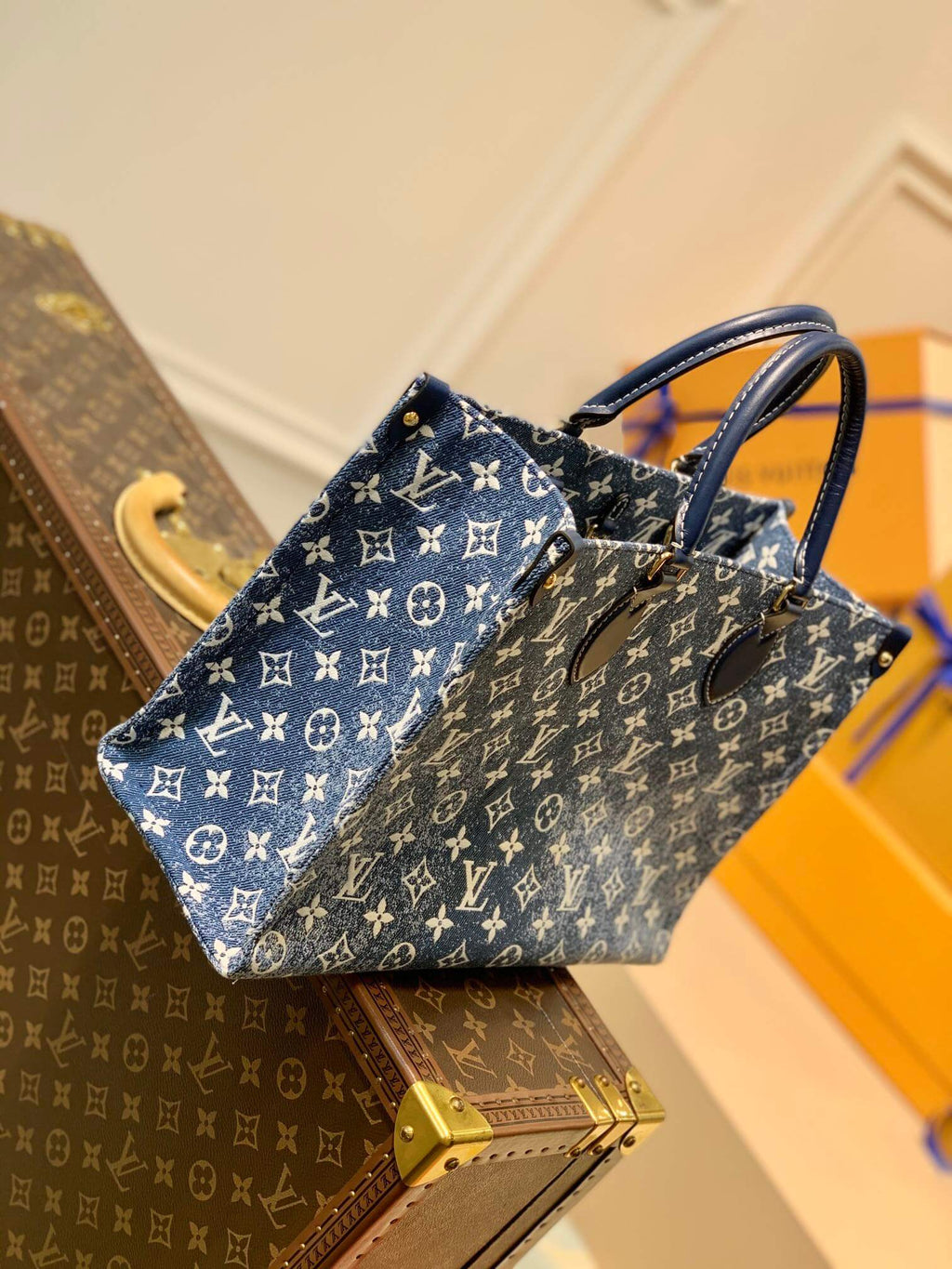 ONTHEGO MM M59608 Denim Leather Bag Navy Blue