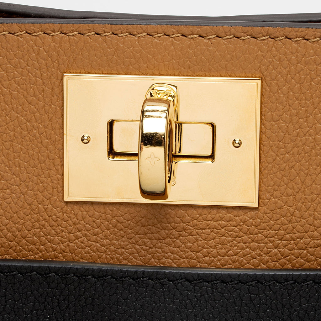 Louis Vuitton Calfskin Monogram Canvas On My Side MM Tote (SHF-bmZRwZ)