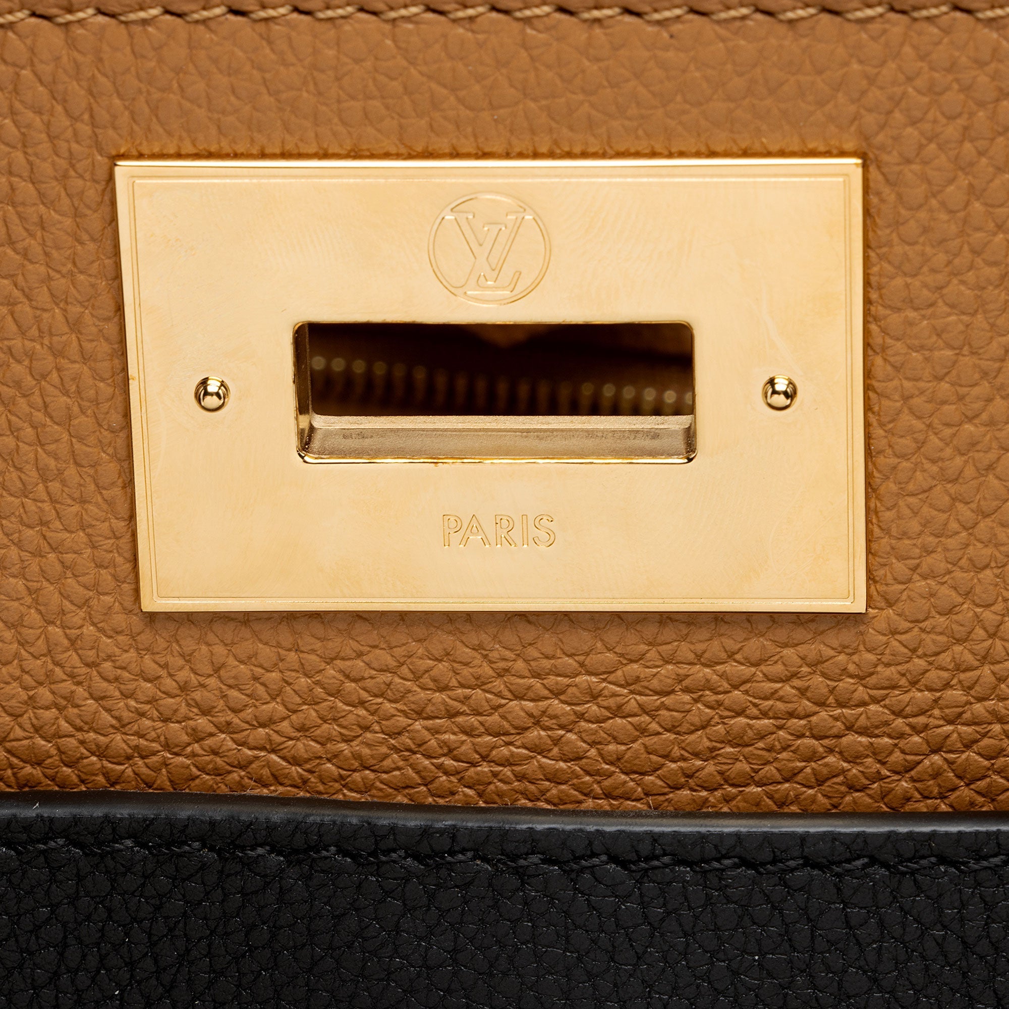 Louis Vuitton Calfskin Monogram Canvas On My Side MM Tote (SHF-bmZRwZ)
