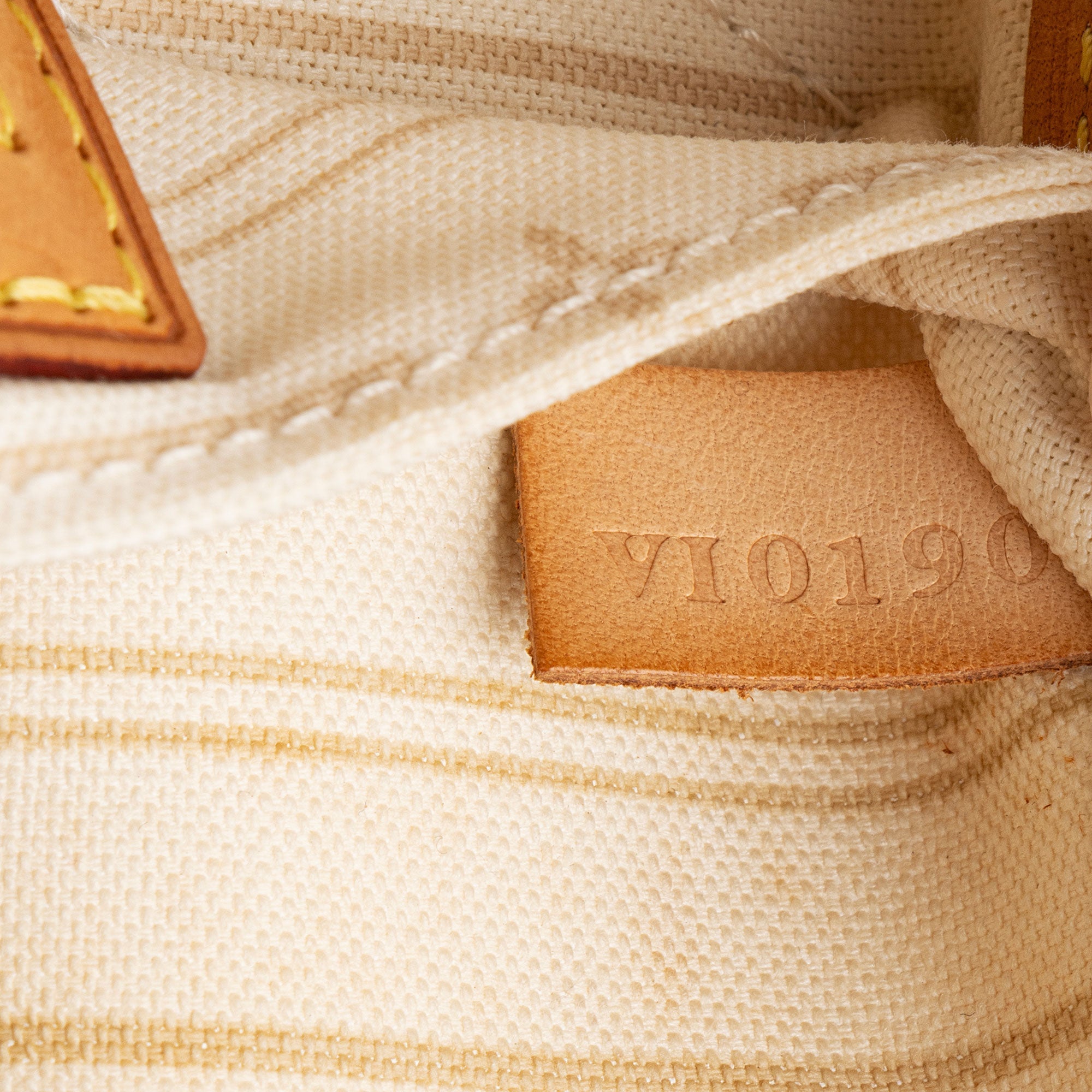 Louis Vuitton Damier Azur Neverfull PM Tote (SHF-J4KzAC)