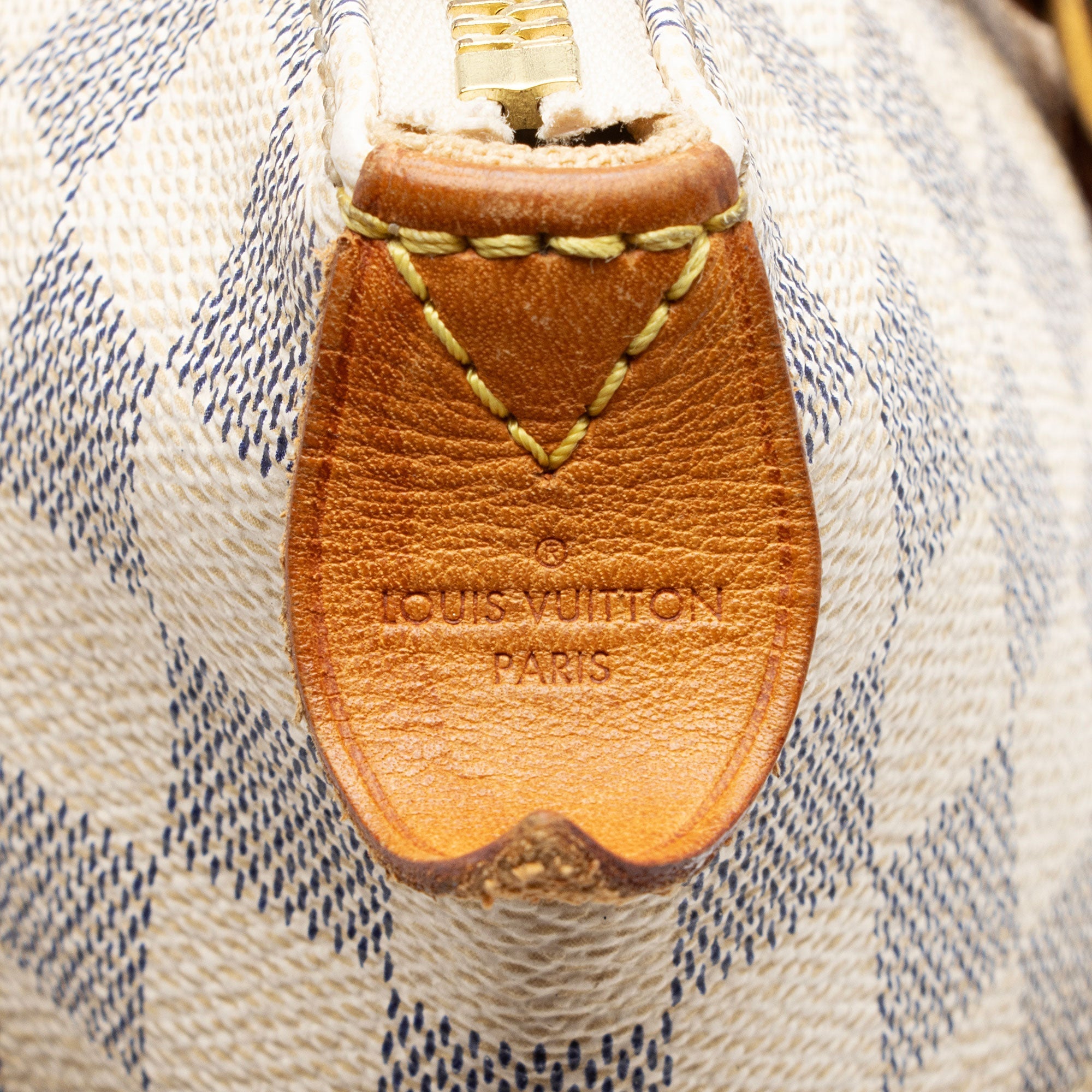 Louis Vuitton Damier Azur Totally MM Tote (SHF-XHT5Vd)