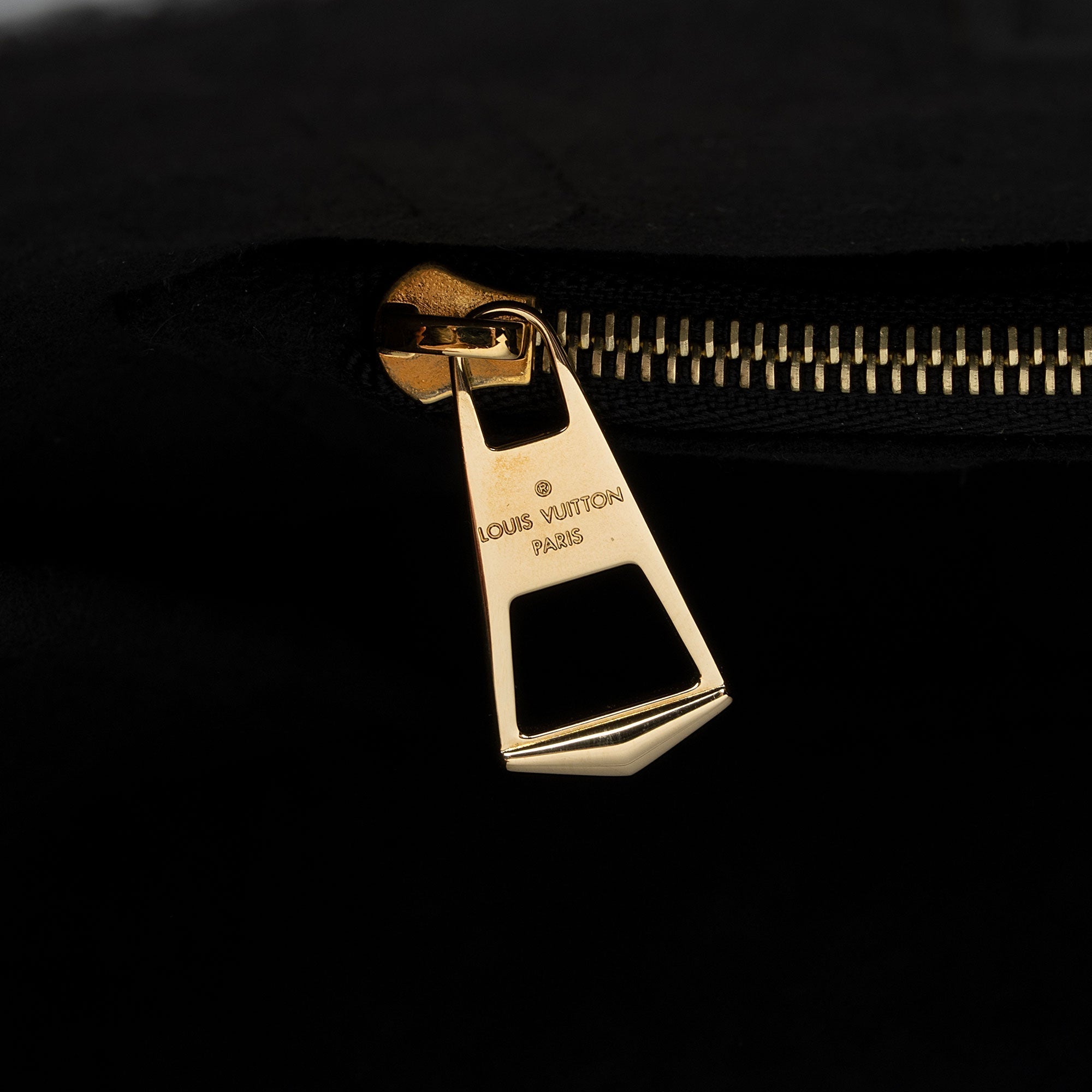 Louis Vuitton Damier Ebene Belmont PM Tote (SHF-NhyEwF)