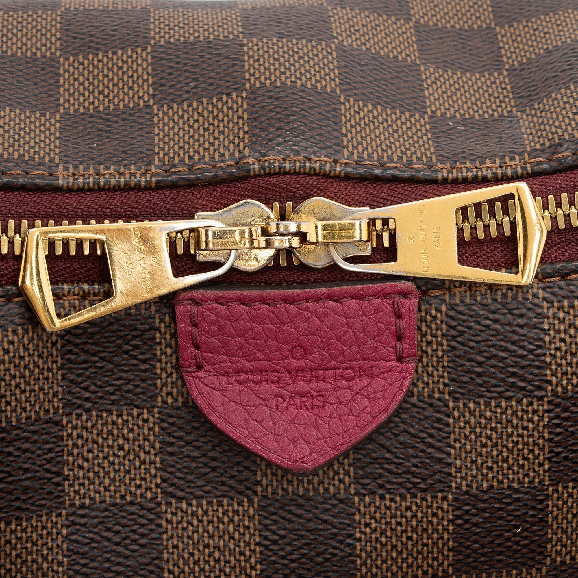 Louis Vuitton Damier Ebene Hyde Park Tote (SHF-nm9Fl3)