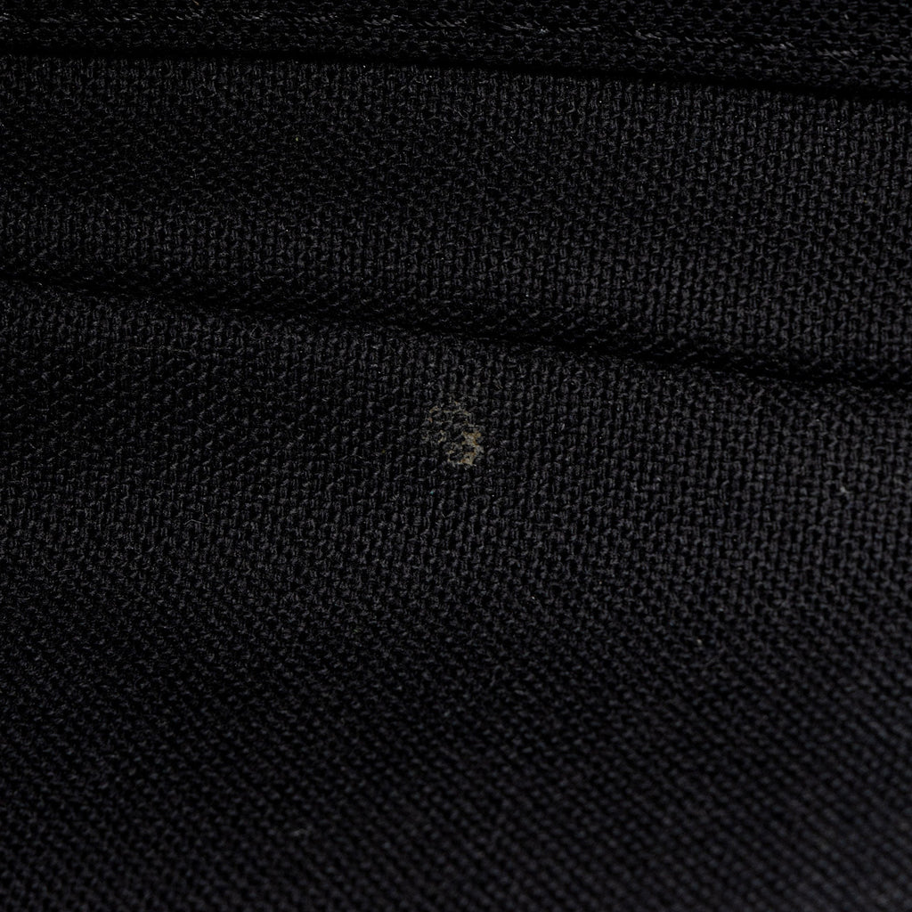 Louis Vuitton Damier Graphite Tadao PM Tote (SHF-Oxs4yX)