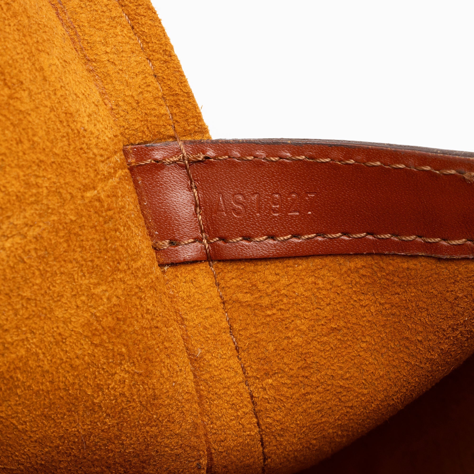Louis Vuitton Vintage Epi Leather Lussac Tote (SHF-D4oeHh)
