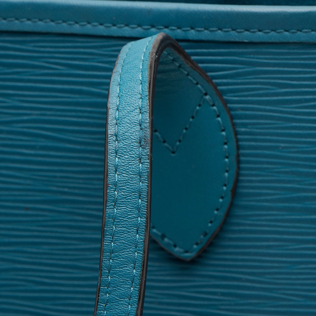 Louis Vuitton Epi Leather Neverfull MM Tote (SHF-bCpKwW)