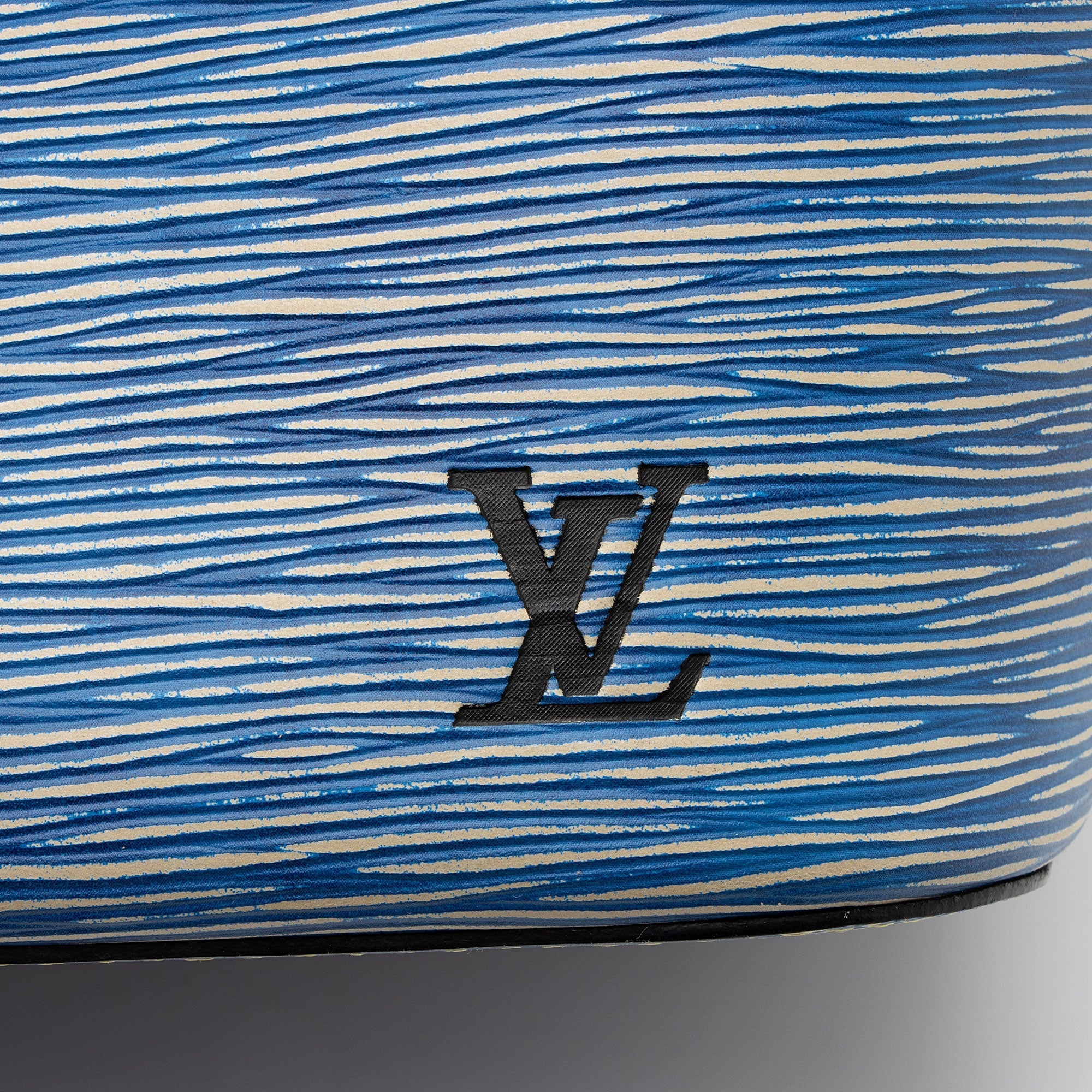 Louis Vuitton Epi Leather Neverfull MM Tote (SHF-VnZ5d3)