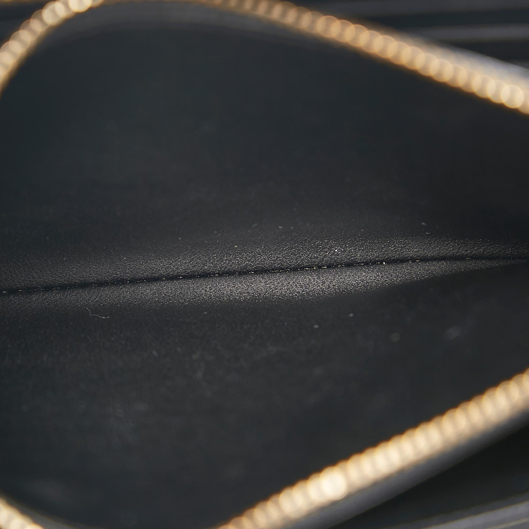 Louis Vuitton Epi Monogram Flower Zippy Wallet (SHG-35333)