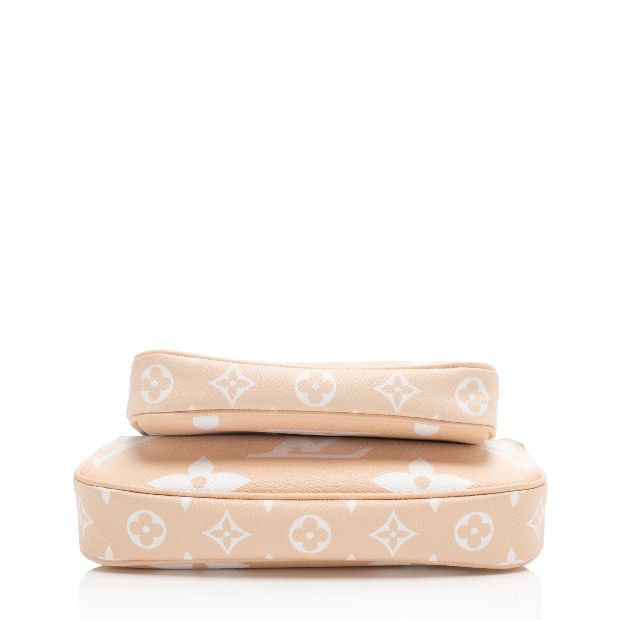 Louis Vuitton Giant Monogram Canvas By The Pool Multi-Pochette Accessoires (SHF-2fA1dW)