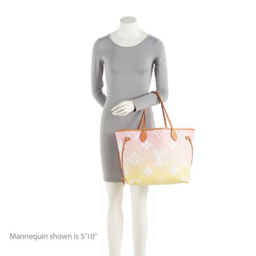 Louis Vuitton Giant Monogram Canvas By The Pool Neverfull MM Tote (SHF-fFd8M5)