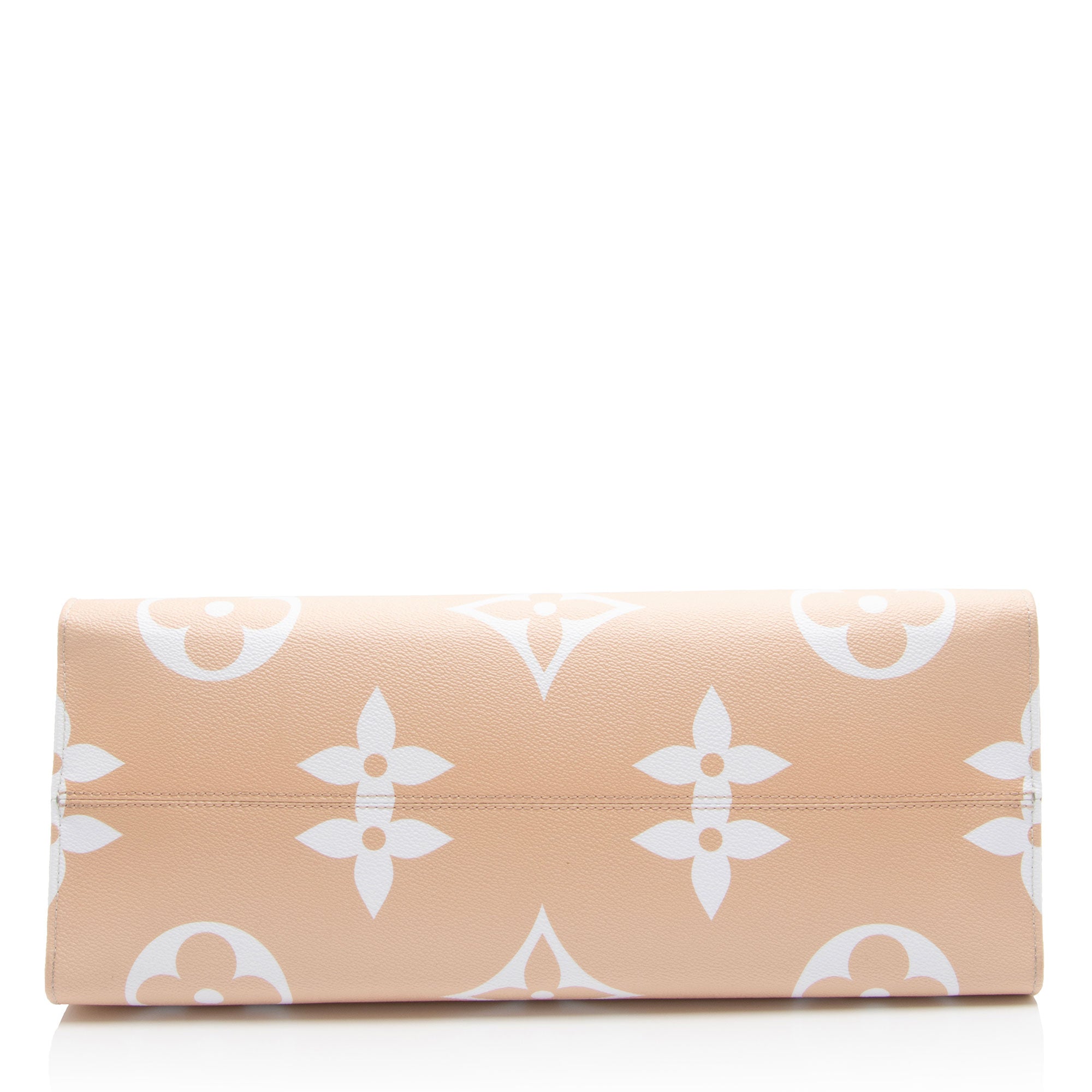 Louis Vuitton Giant Monogram Canvas By The Pool Onthego GM Tote (SHF-wxw5Qi)