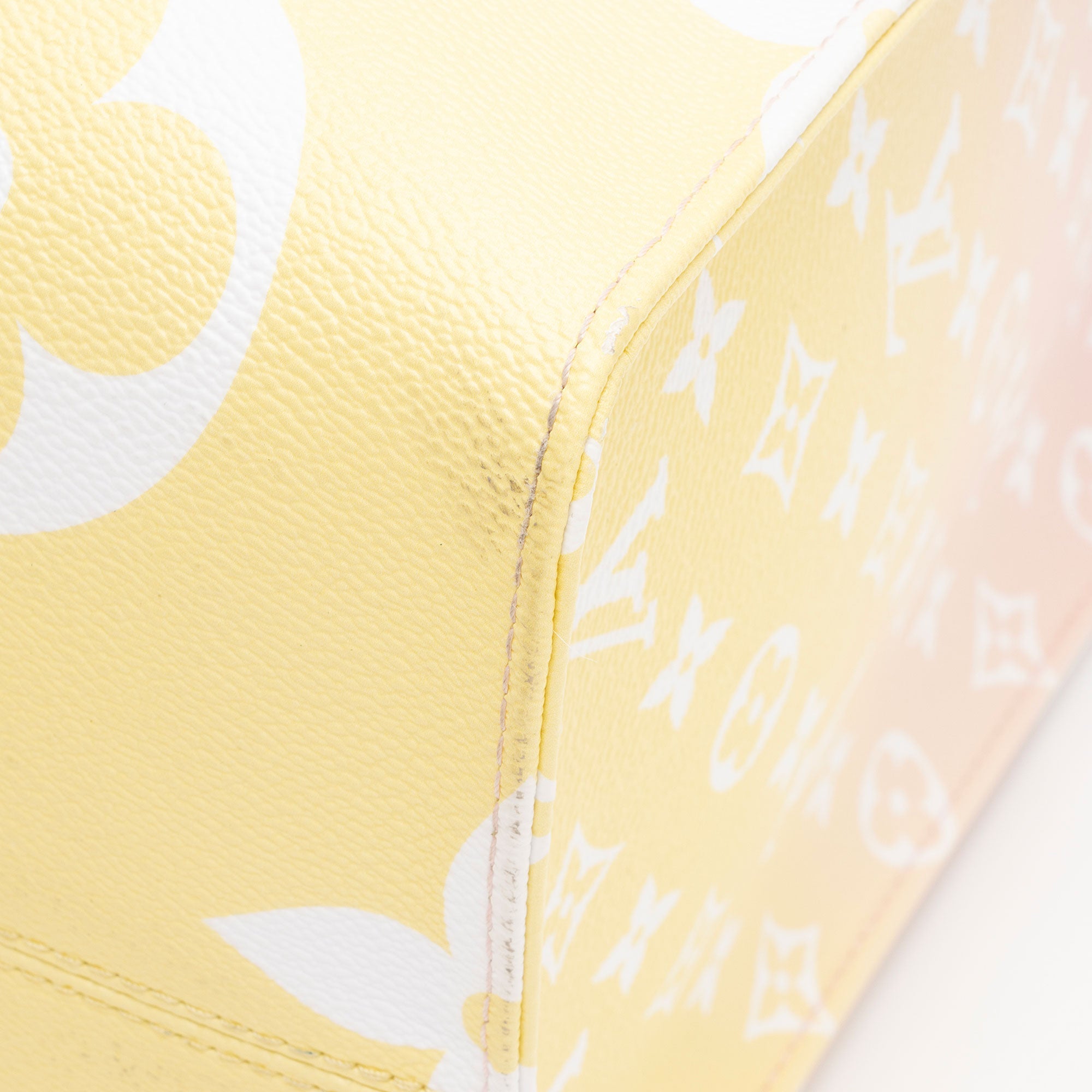 Louis Vuitton Giant Monogram Canvas By The Pool Onthego GM Tote (SHF-GW7dzi)
