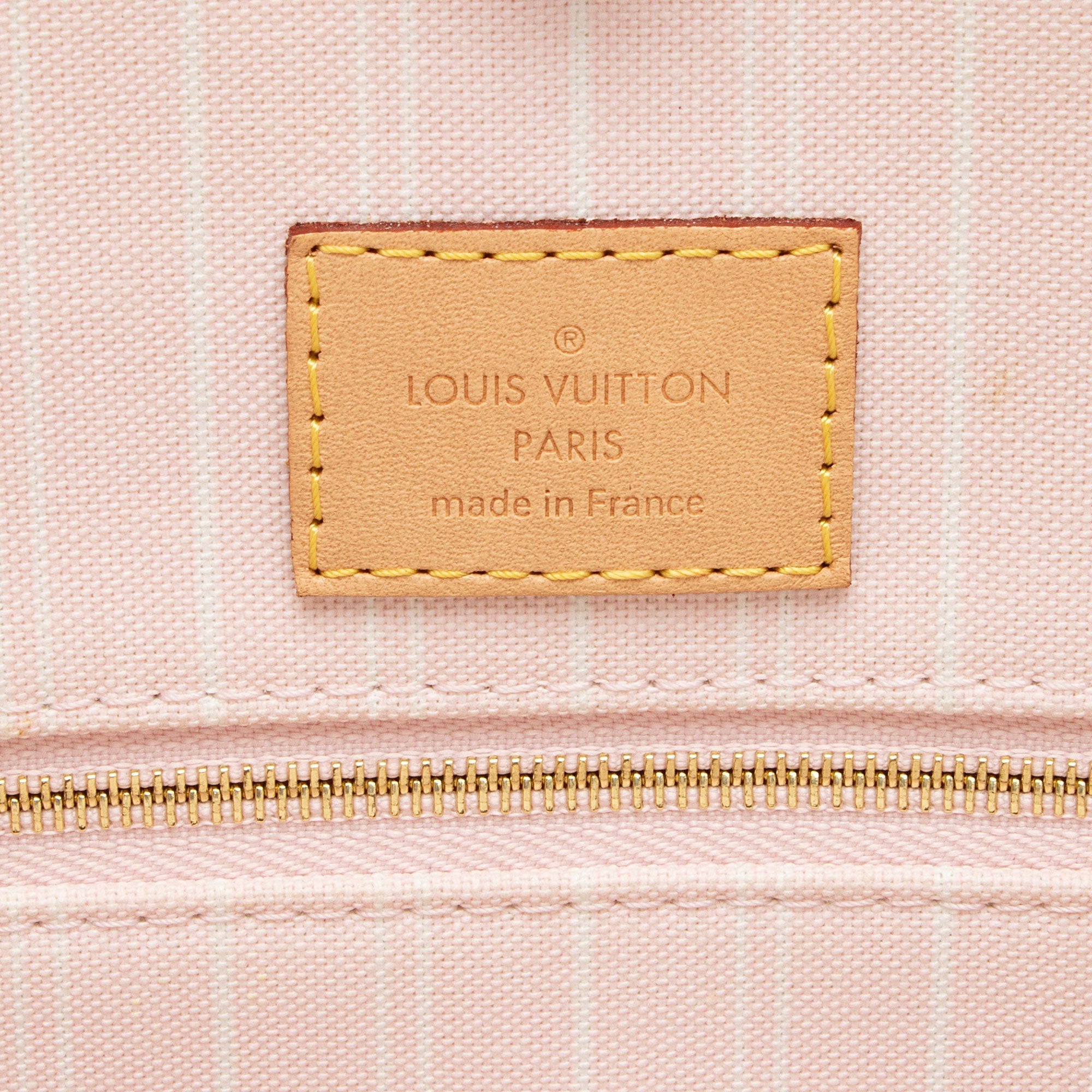 Louis Vuitton Giant Monogram Canvas By The Pool Onthego GM Tote (SHF-GW7dzi)