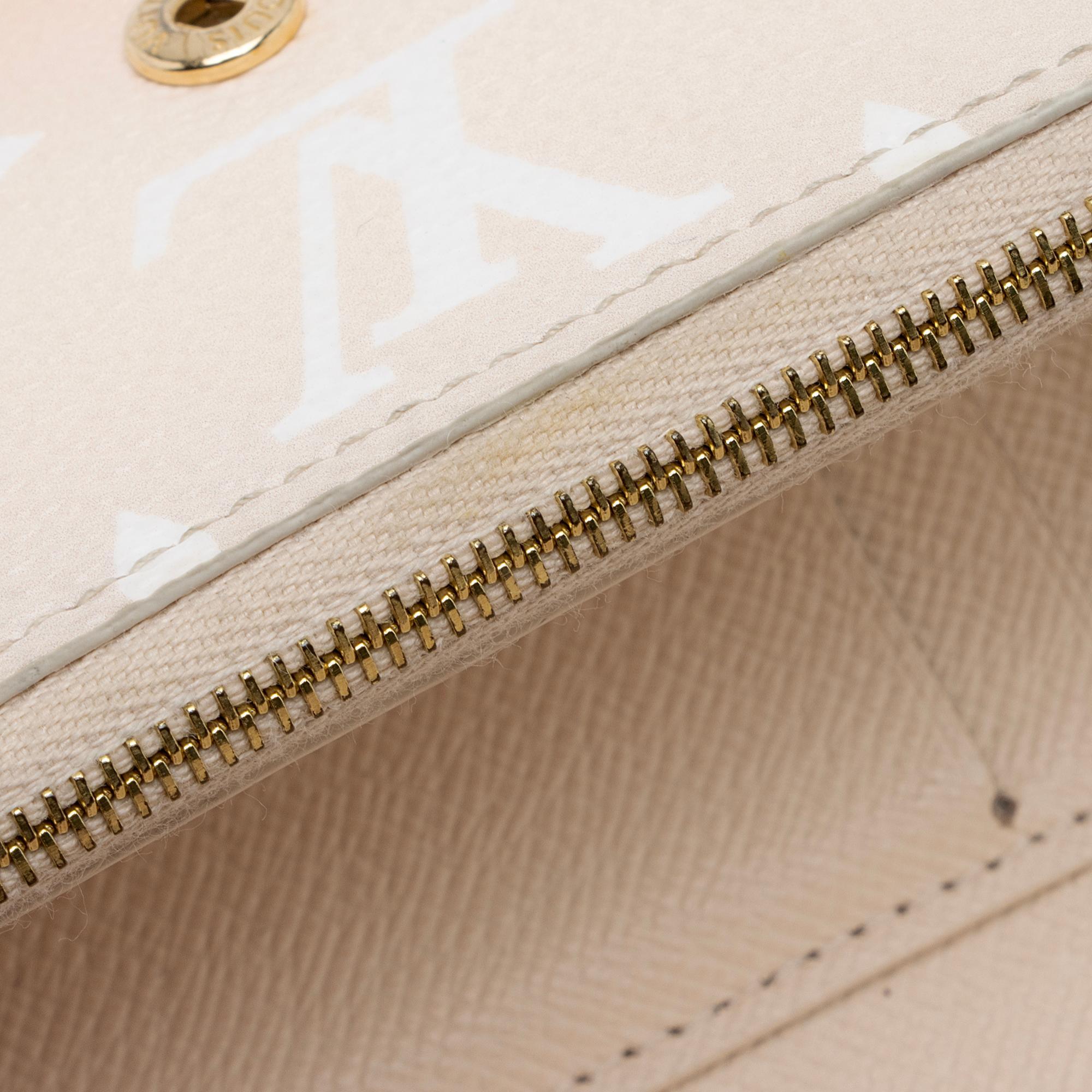Louis Vuitton Giant Monogram Canvas By The Pool Victorine Wallet (SHF-SOniuk)