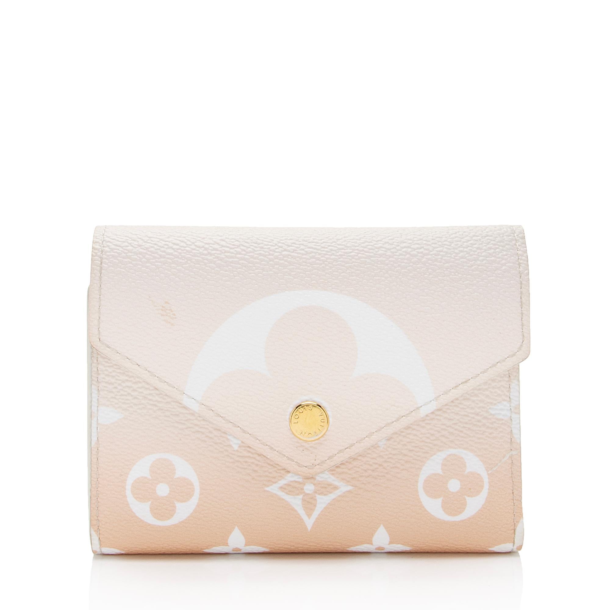 Louis Vuitton Giant Monogram Canvas By The Pool Victorine Wallet (SHF-SOniuk)