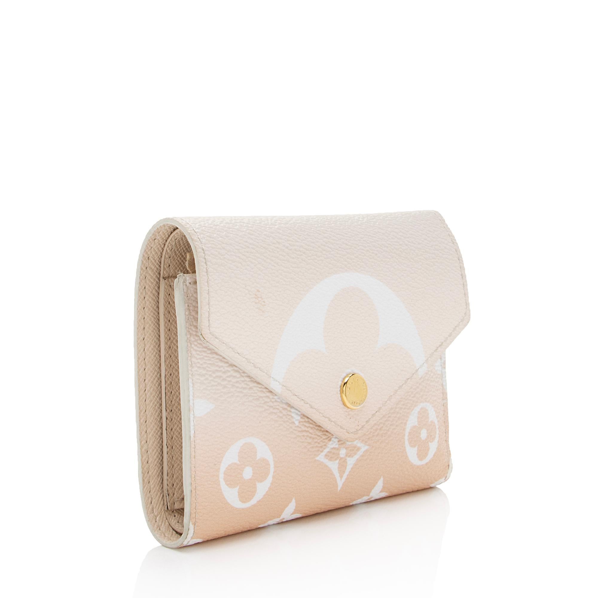 Louis Vuitton Giant Monogram Canvas By The Pool Victorine Wallet (SHF-SOniuk)