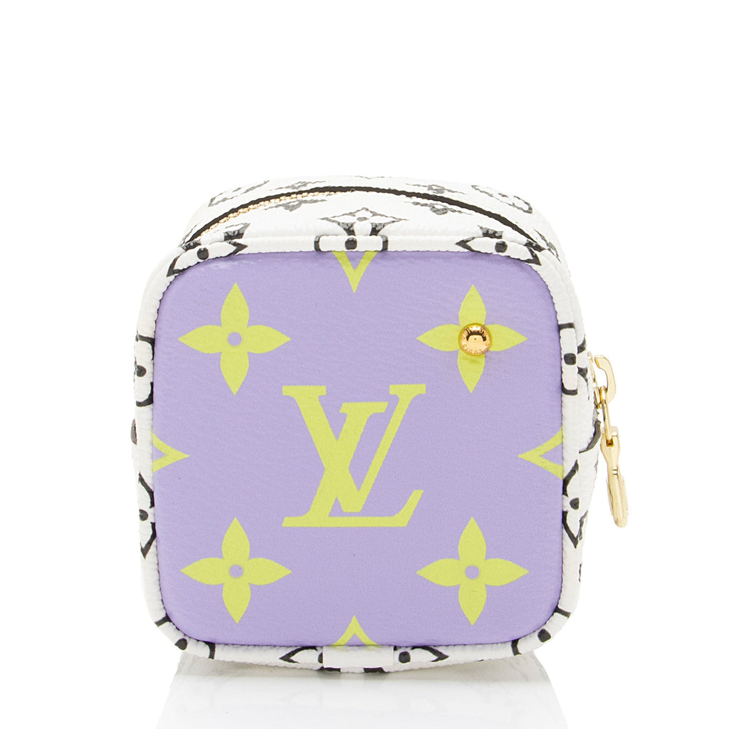 Louis Vuitton Giant Monogram Canvas Cube Coin Pouch (SHF-O3e1p4)